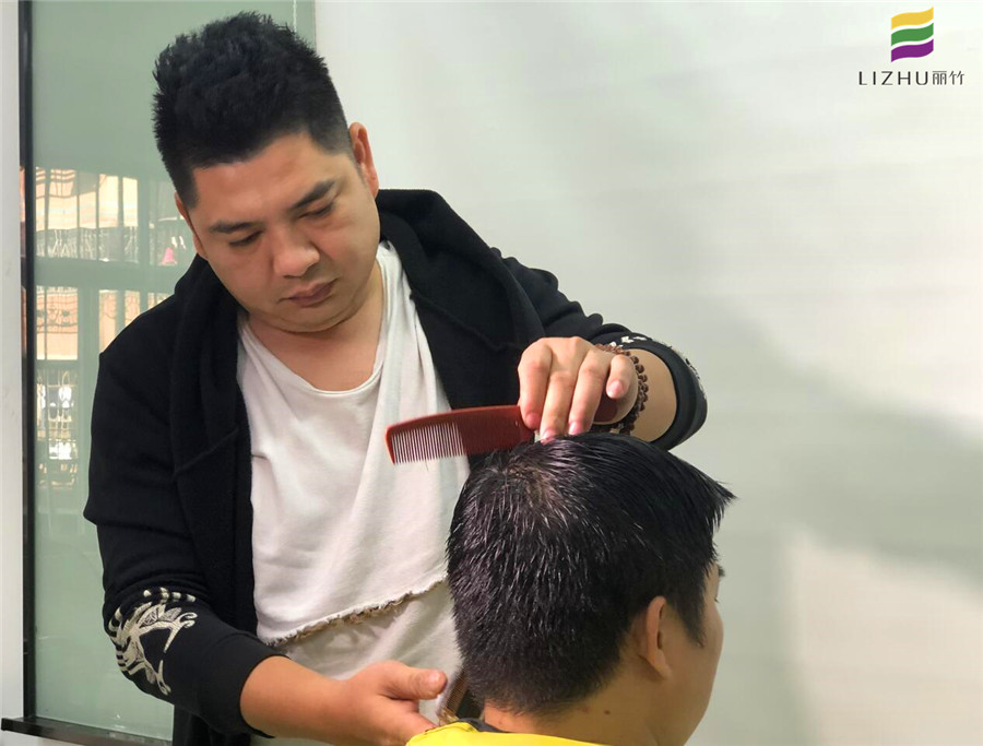 南寧美發(fā)學(xué)校：簡單易學(xué)的6個(gè)剪發(fā)技巧