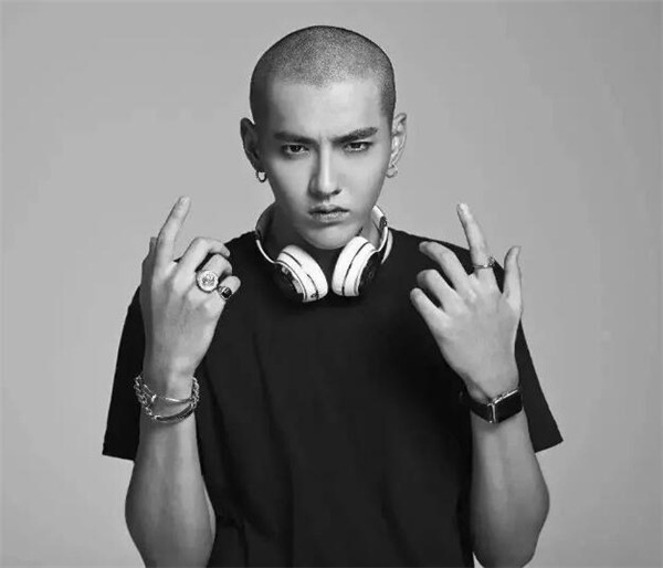 南寧美發(fā)學(xué)校：不同頭型剪寸頭的教程