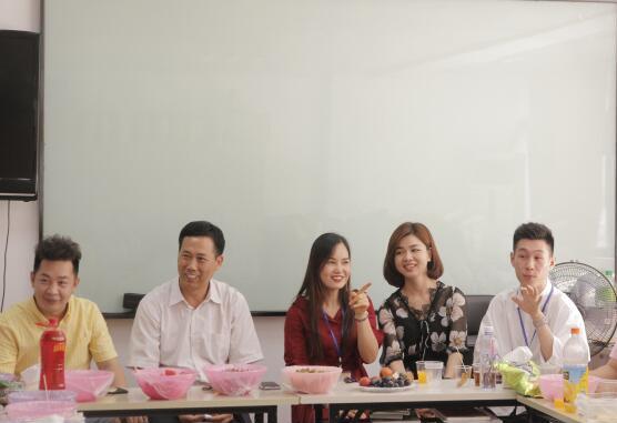 南寧美容學(xué)校：美容分享會(huì)，感謝總在別離時(shí)