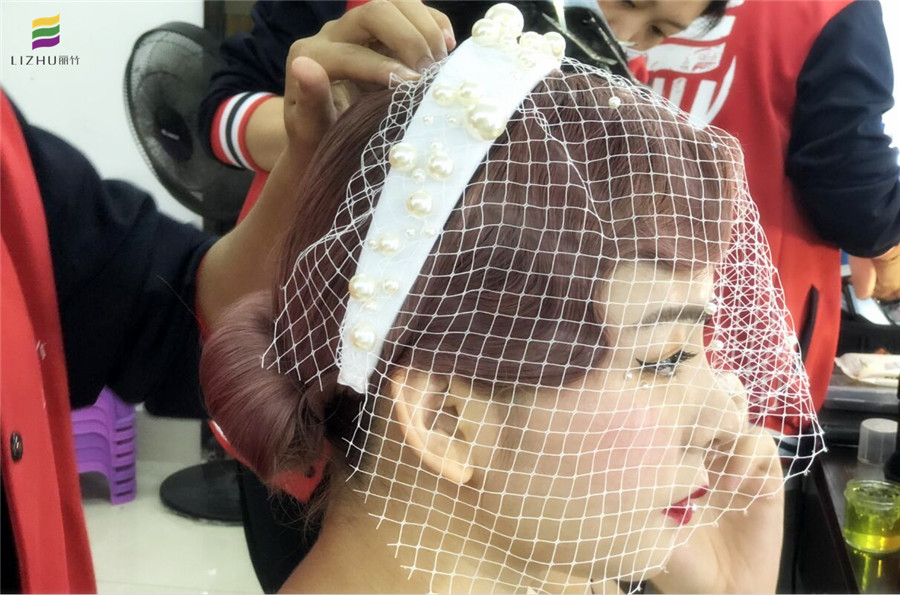 你為什么要到專業(yè)化妝學(xué)校去學(xué)習(xí) | 南寧學(xué)化妝