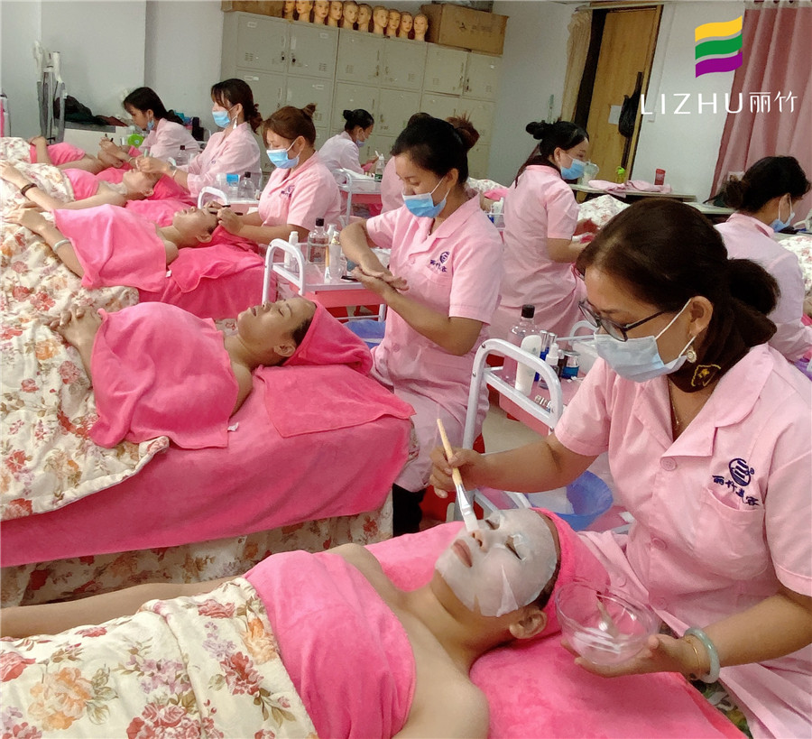 南寧學(xué)美容哪家專業(yè)？麗竹美容學(xué)校歡迎你