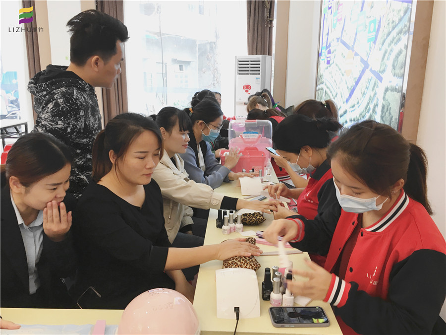 來(lái)吧！展示！麗竹美甲班的學(xué)員們