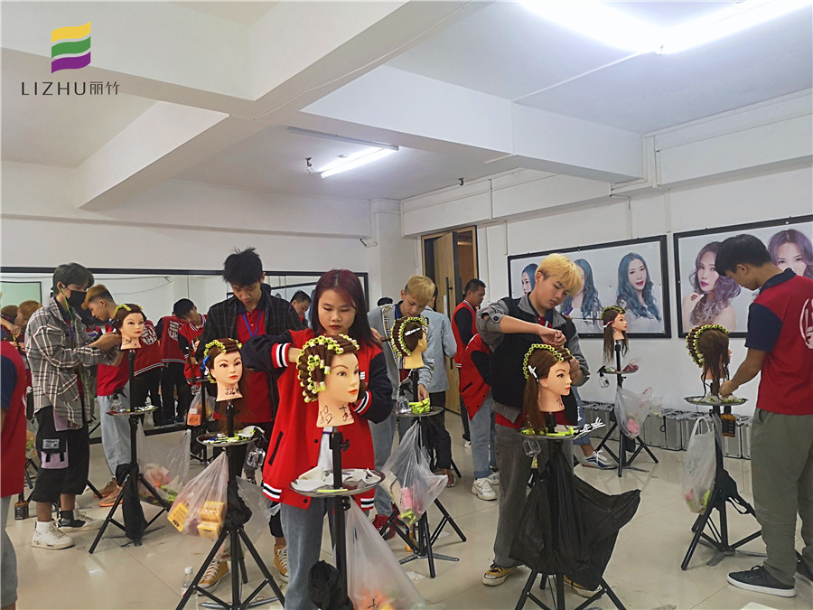 美發(fā)學(xué)校：早上好！美發(fā)追夢(mèng)人