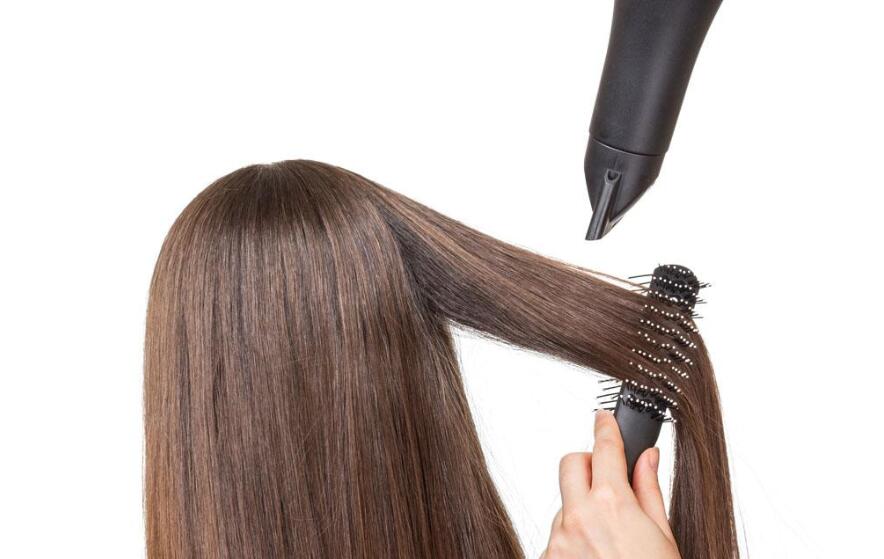 美發(fā)知識：如何挑選合適的吹風(fēng)機(jī)