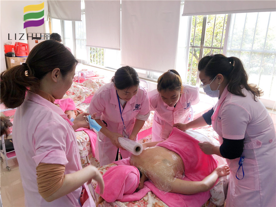 如何給背部做診斷？快來南寧正規(guī)美容學校學習