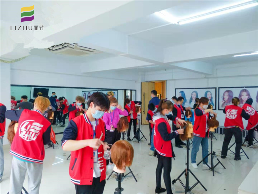 剪發(fā)的手法有哪些？廣西美發(fā)學(xué)校告訓(xùn)告訴你