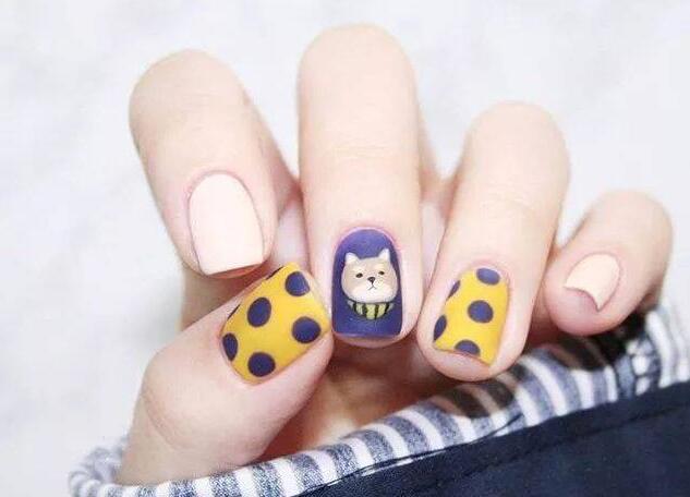 南寧美甲培訓(xùn)學(xué)校給你專業(yè)美甲護(hù)理知識