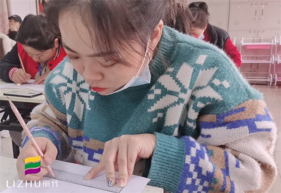 初學(xué)者如何紙上畫眉？廣西紋繡培訓(xùn)教你畫