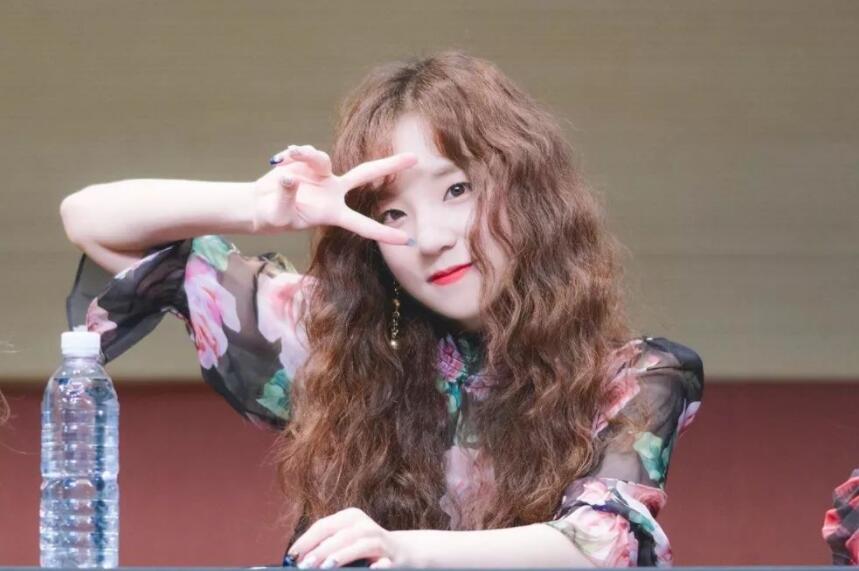 一次性羊毛卷怎么弄？南寧人氣高的美發(fā)學(xué)校來教你