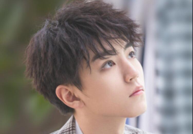 分享錫紙燙和煙花燙的區(qū)別，告訴你廣西美發(fā)學校哪家專業(yè)