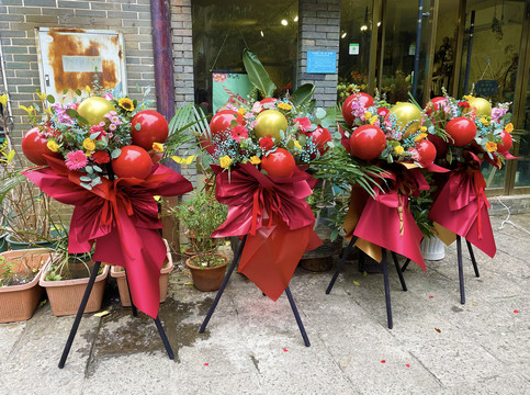 如何制作花籃？南寧插花培訓(xùn)班來幫你