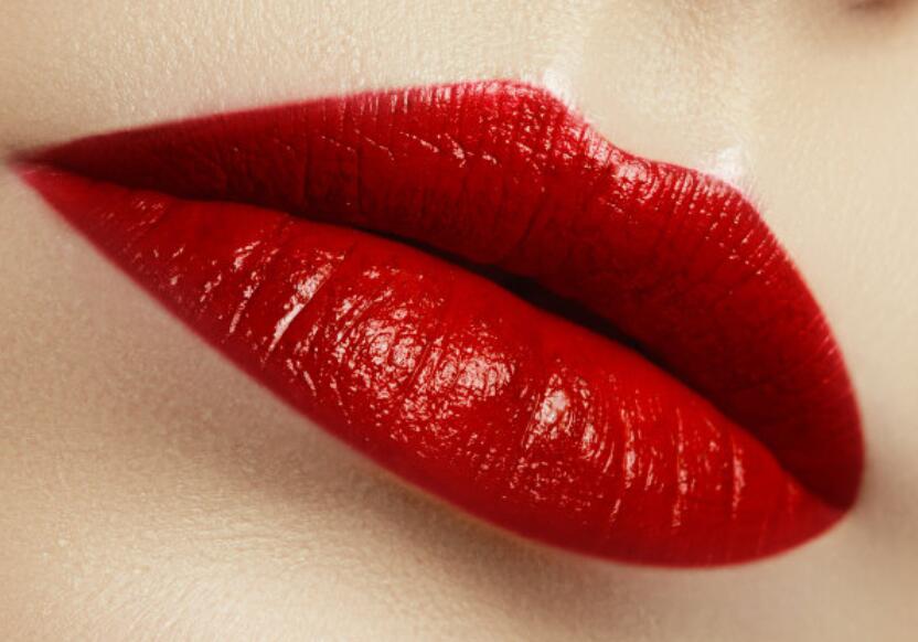 紋唇后不能吃哪些東西？快來看看廣西專業(yè)紋繡學學校怎么說