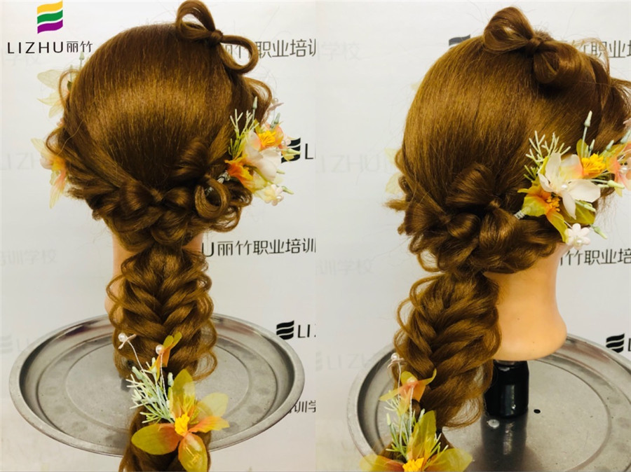 廣西學化妝哪家專業(yè)？看看學員們的作品細節(jié)就知道了