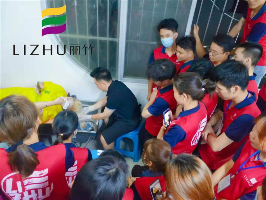 美發(fā)必學(xué)的染發(fā)技巧，廣西美發(fā)學(xué)校親囊相授