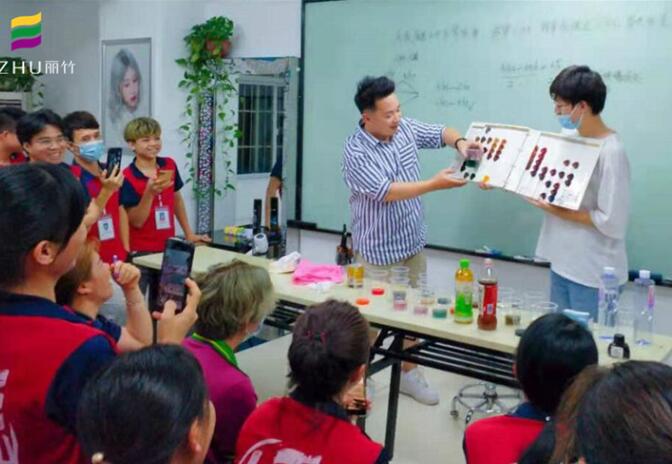 為什么美發(fā)要學(xué)色彩知識(shí)？南寧美發(fā)培訓(xùn)學(xué)校解釋給你聽