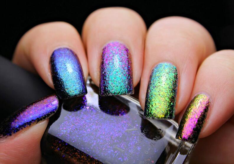 甲油膠拉絲了怎么辦？廣西美甲培訓(xùn)學(xué)校找到解決辦法