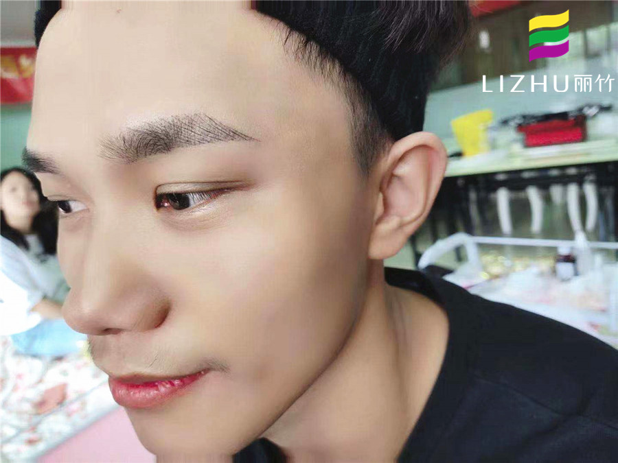 男士應(yīng)該怎么紋眉？南寧紋繡現(xiàn)場(chǎng)演示手法