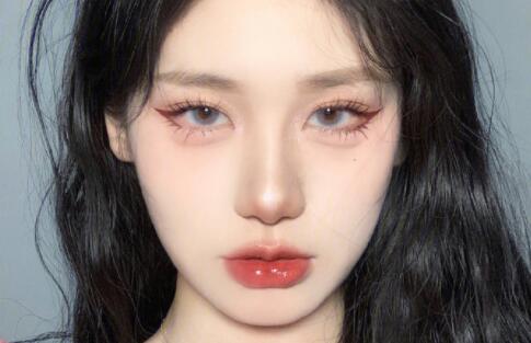 想知道奶醉妝容怎么化？南寧彩妝造型學(xué)校教你