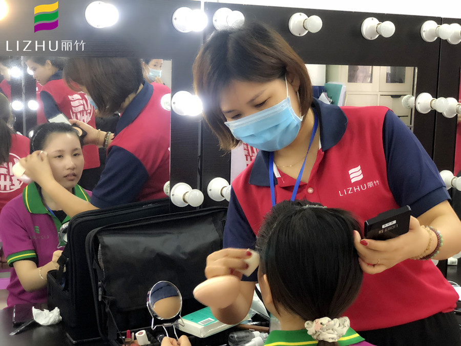 廣西美妝學校辯證：化妝對皮膚的傷害很大嗎？