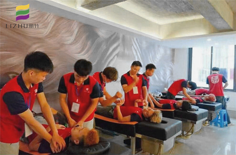 想知道南寧學(xué)美發(fā)哪家口碑好？來看看課堂花絮吧！