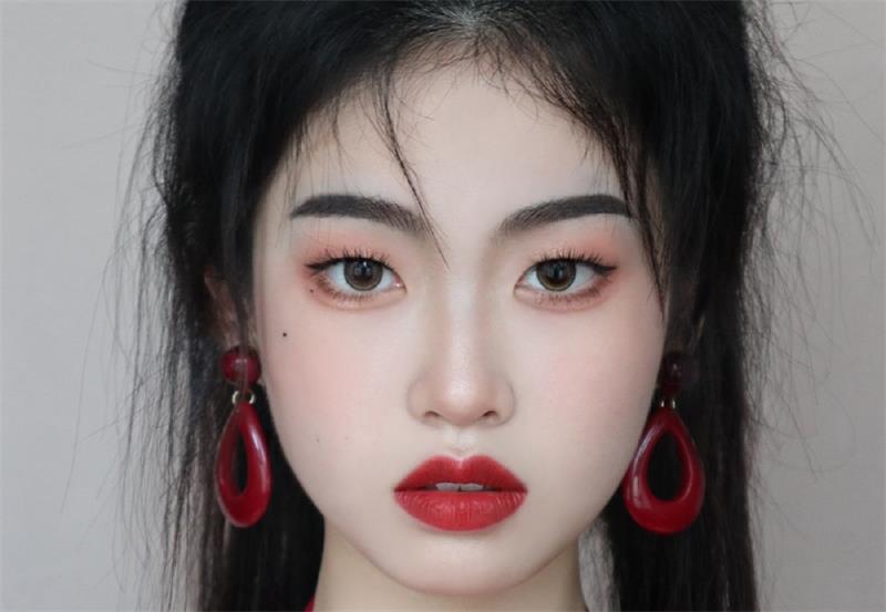 國風(fēng)少女眼妝怎么畫？快來南寧專業(yè)化妝學(xué)?？纯?>
								
								<span id=