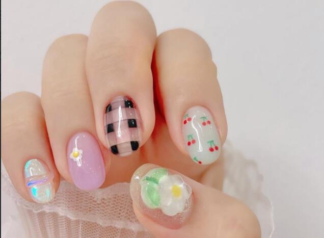 南寧美甲學(xué)校排行為你準(zhǔn)備了亮眼又清新的美甲款式
