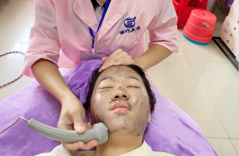 超聲波面部排毒的好處，南寧學(xué)美容的機(jī)構(gòu)告訴你