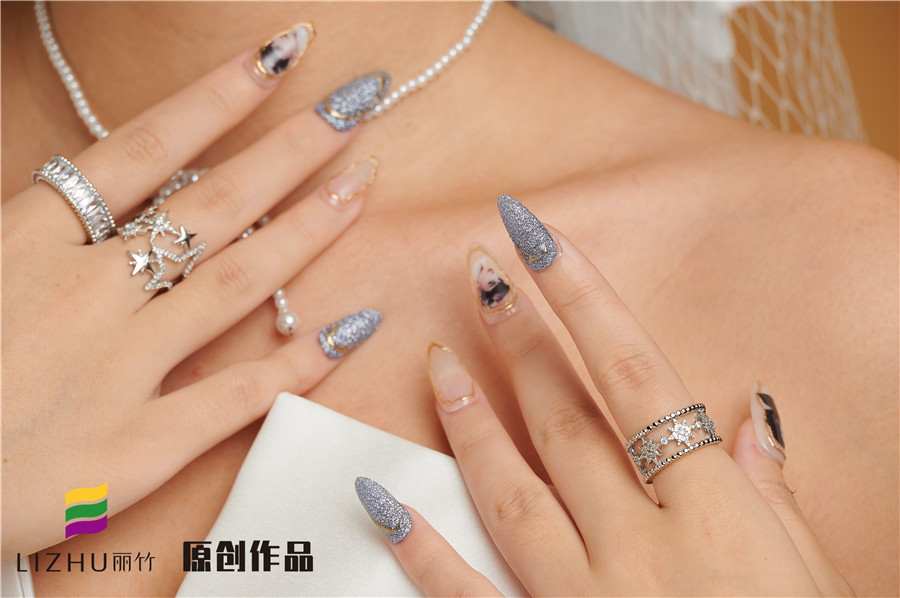 貼甲片能維持多久？廣西美甲基礎(chǔ)學校告訴你