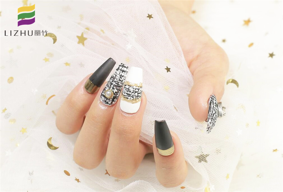 想知道廣西美甲培訓(xùn)哪些正規(guī)？看看這份美甲教程吧