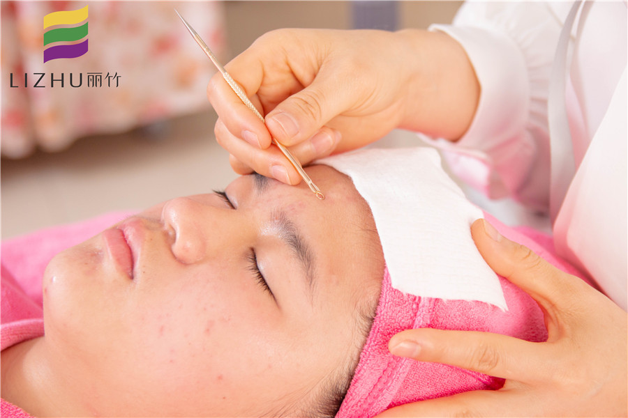 學(xué)美容祛痘法，告訴你廣西美容學(xué)校哪家正規(guī)