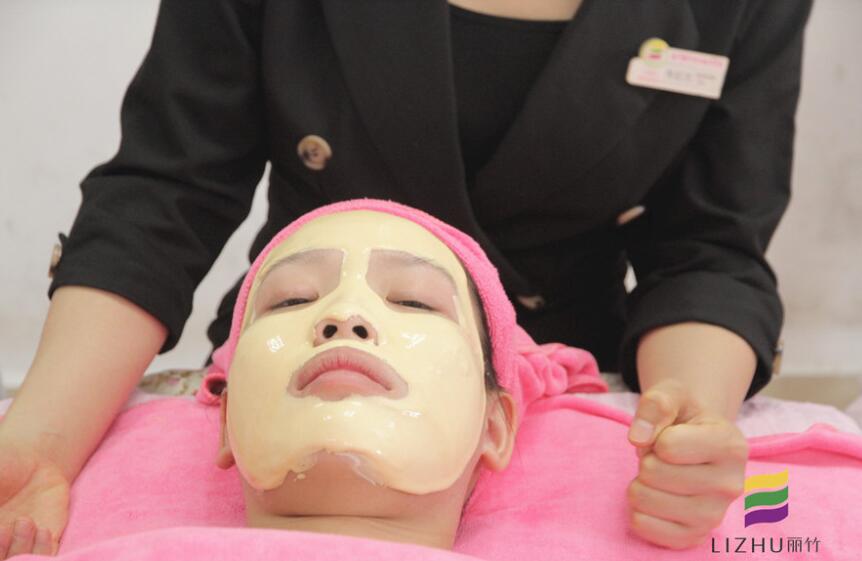 學(xué)秋季護(hù)膚技巧，感受南寧美容培訓(xùn)學(xué)校哪家好