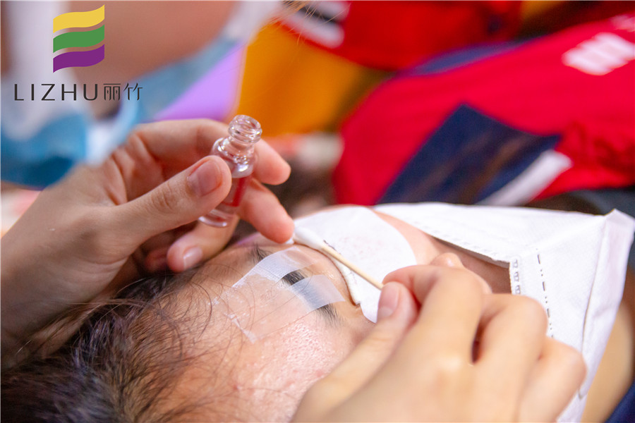 燙睫毛注意事項，南寧美甲美睫培訓學校整理好了