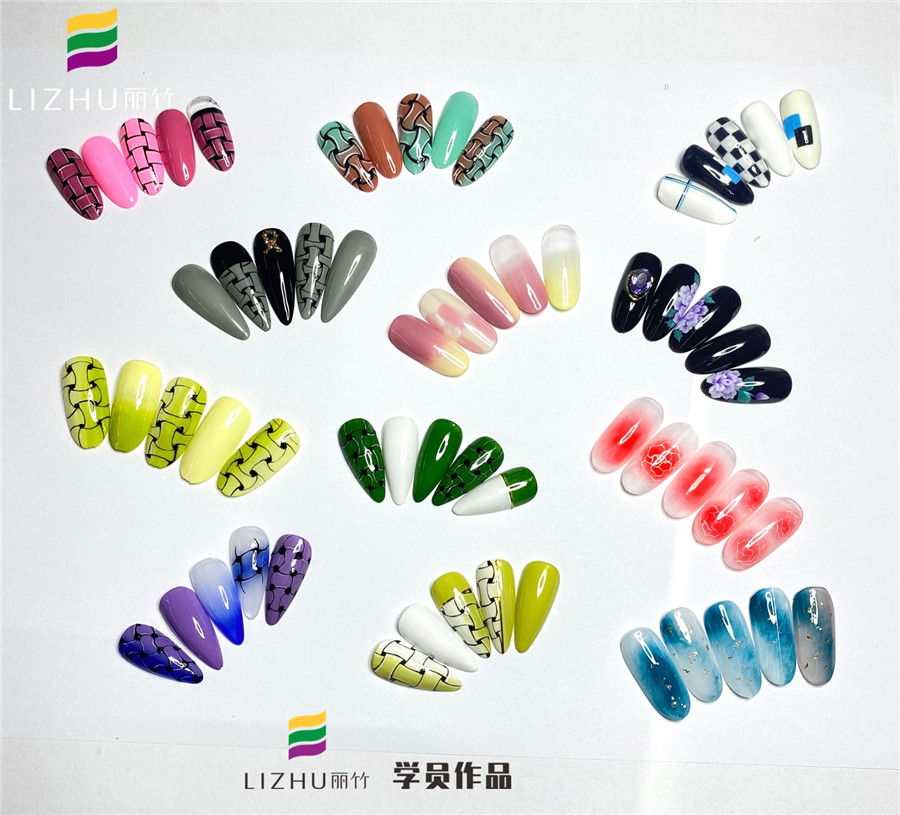 廣西美甲培訓班：線條格紋美甲、日式暈染美甲