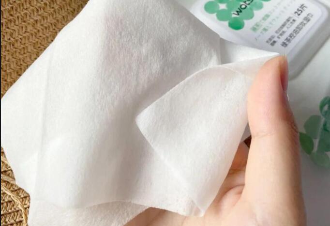 長期使用卸妝巾的危害，南寧彩妝造型學(xué)校開講