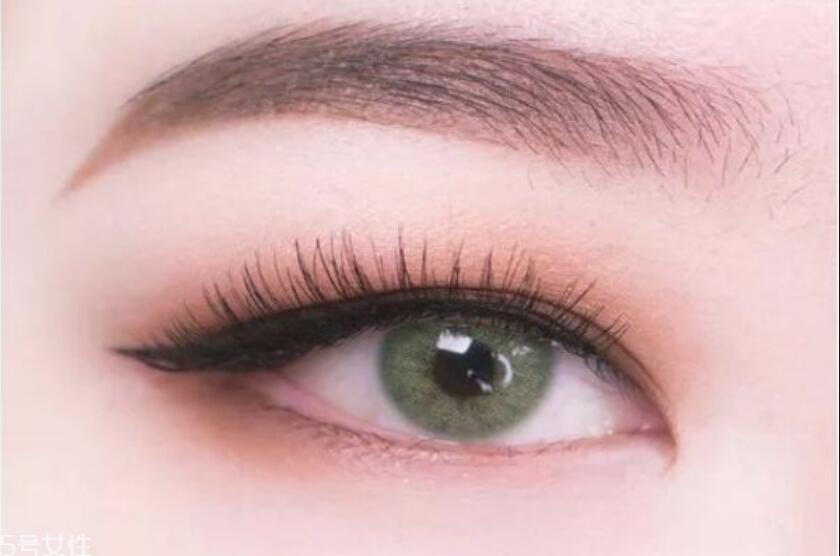 學(xué)腫眼泡內(nèi)雙眼妝教程，看廣西有哪些化妝學(xué)校專業(yè)