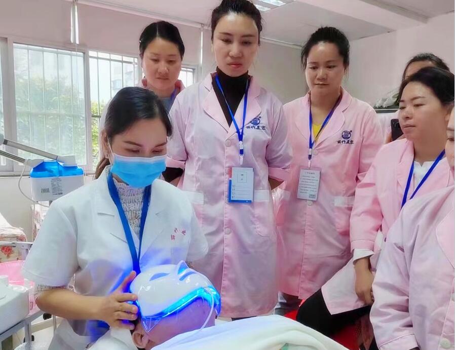 如何使用美容儀器小氣泡？南寧美容培訓(xùn)班教你方法