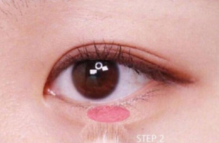 與眾不同的臥蠶技法，廣西化妝培訓(xùn)教程來咯