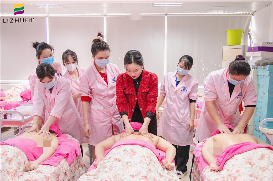 背部疏通的好處，廣西美容養(yǎng)生培學(xué)校告訴你