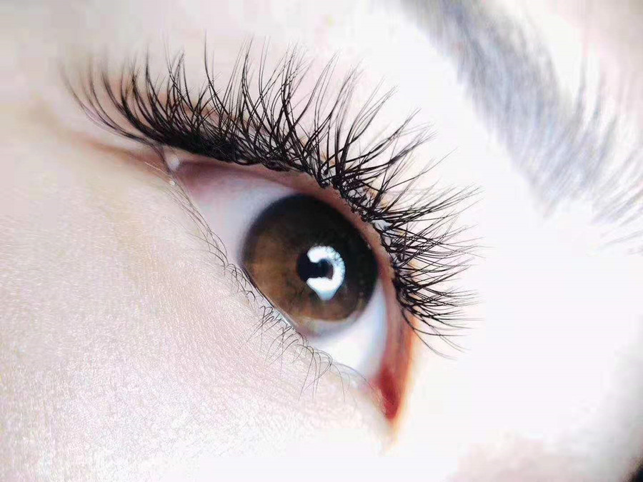 美睫過后睫毛易掉的原因，南寧美睫學(xué)校找到了