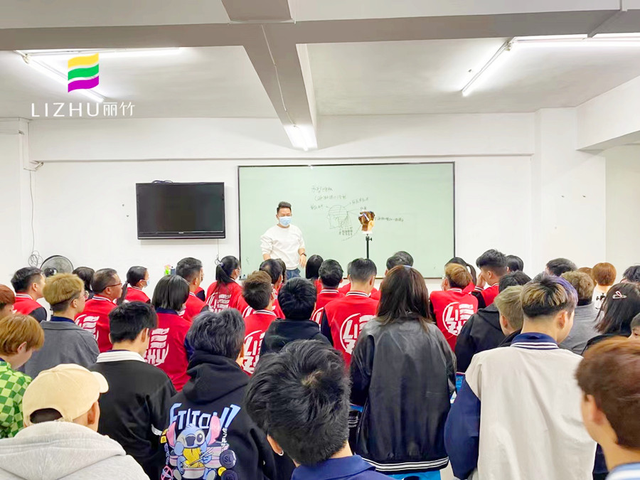 美發(fā)方形堆積注意事項(xiàng)，廣西美發(fā)師培訓(xùn)班課程教授