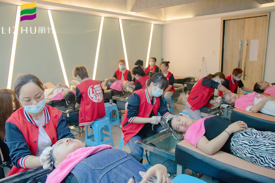 學(xué)泰式洗頭的步驟，告訴你廣西哪里可以學(xué)洗頭