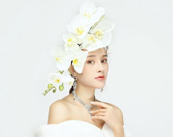 鮮花在彩妝中的重要性 ，南寧化妝培訓分享