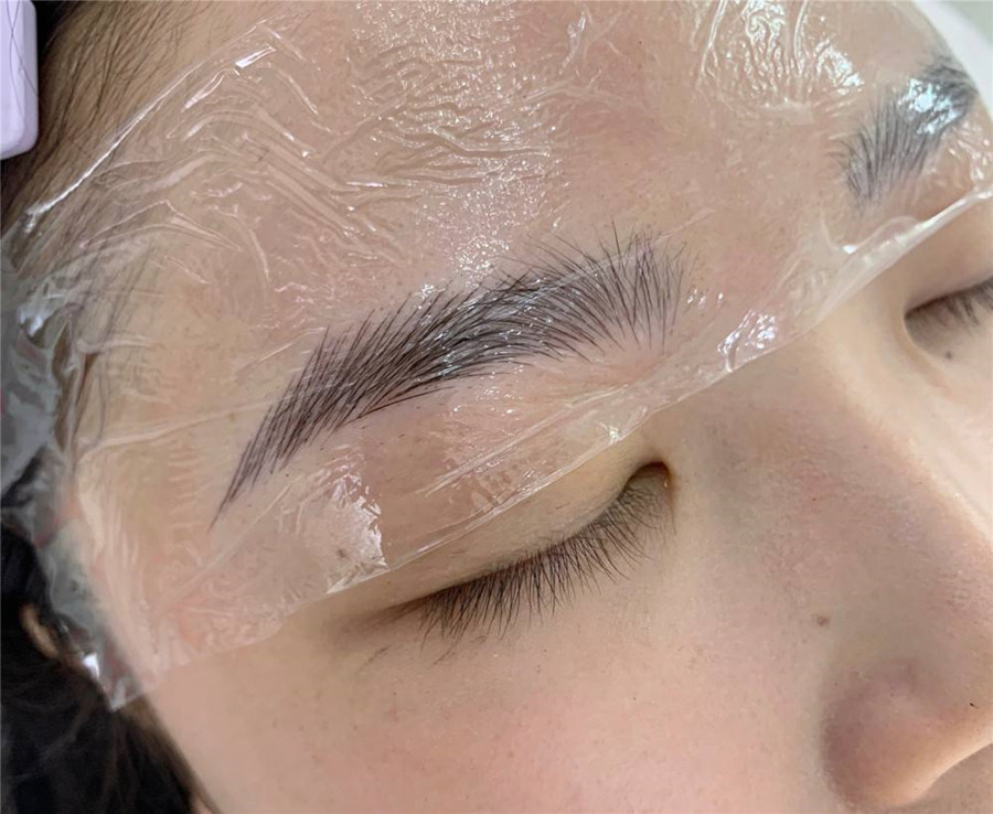 紋眉淡化的技巧，南寧紋繡學(xué)習(xí)資料