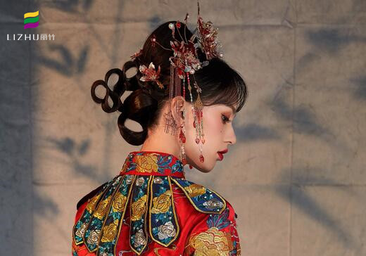 中式秀禾編發(fā)造型，麗竹時尚造型班作品