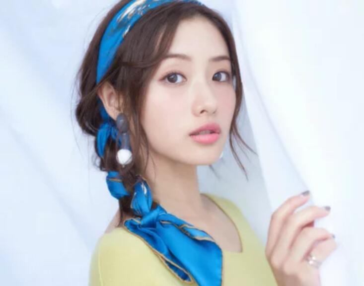 絲巾的創(chuàng)意搭配，廣西形象設計培訓班教你