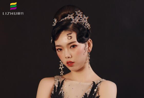 廣西彩妝培訓(xùn)學(xué)校作品欣賞，打造不同風(fēng)格的新娘妝