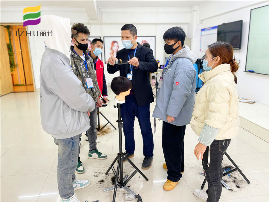 南寧零基礎(chǔ)可以學(xué)美發(fā)嗎？麗竹學(xué)校無門檻報名