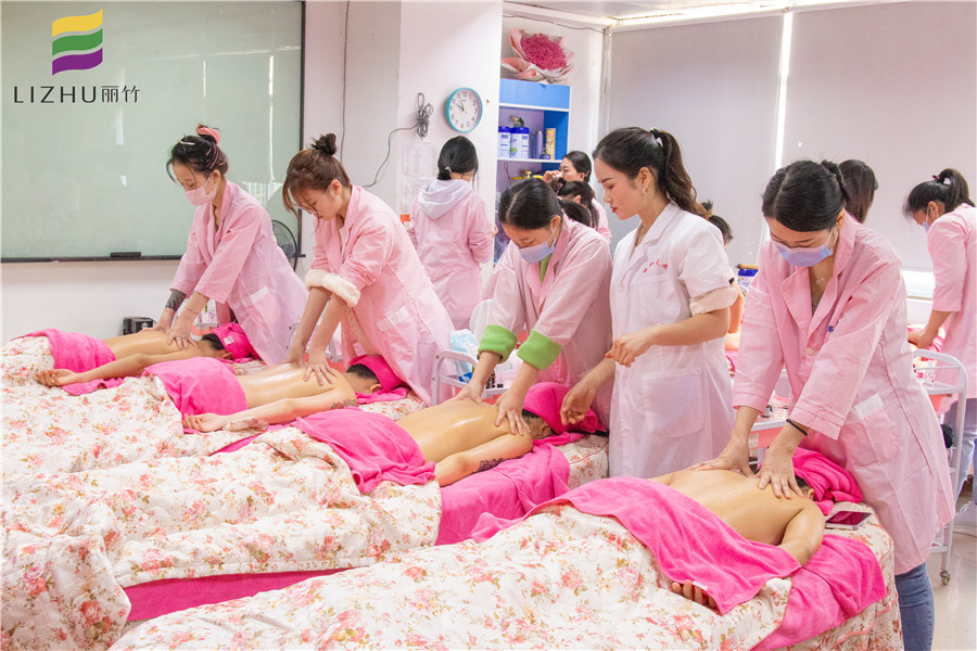 肩頸刮痧注意事項 | 南寧學中醫(yī)美容