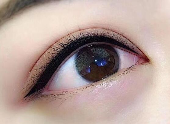 美瞳線多久可以碰水？廣西紋繡培訓(xùn)機(jī)構(gòu)分享