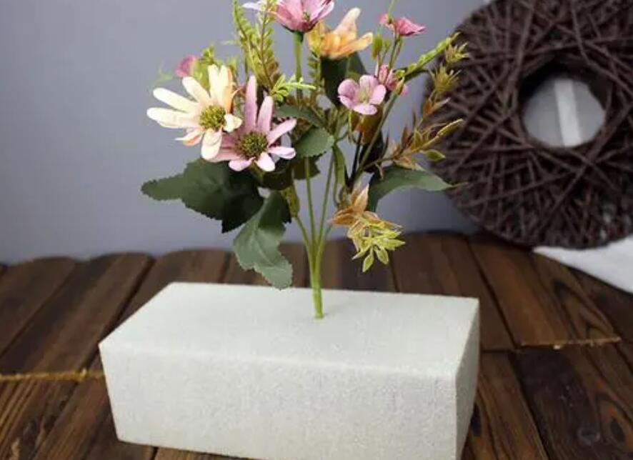 插花需要哪些材料？南寧婚慶花藝培訓學校幫你盤點